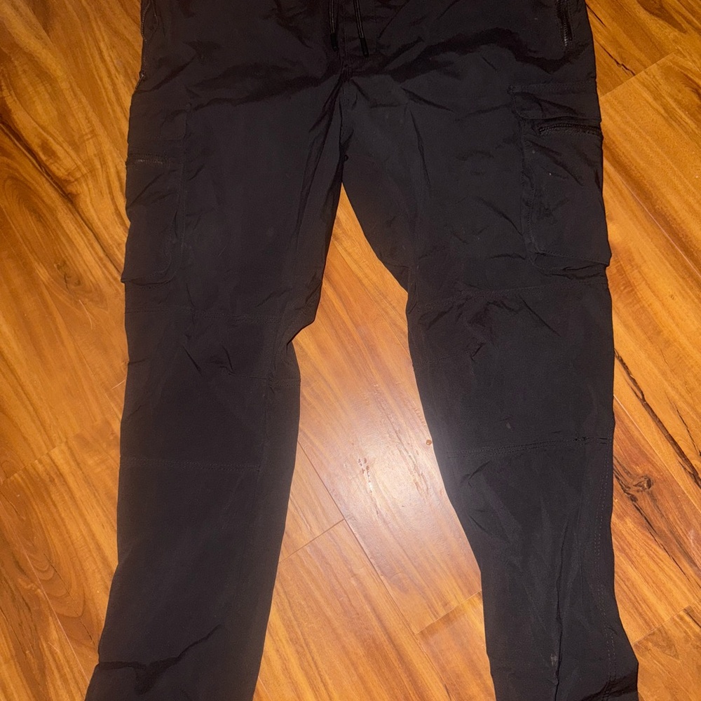 H&M Men's Black Cargo Pants - Picture 9 of 9